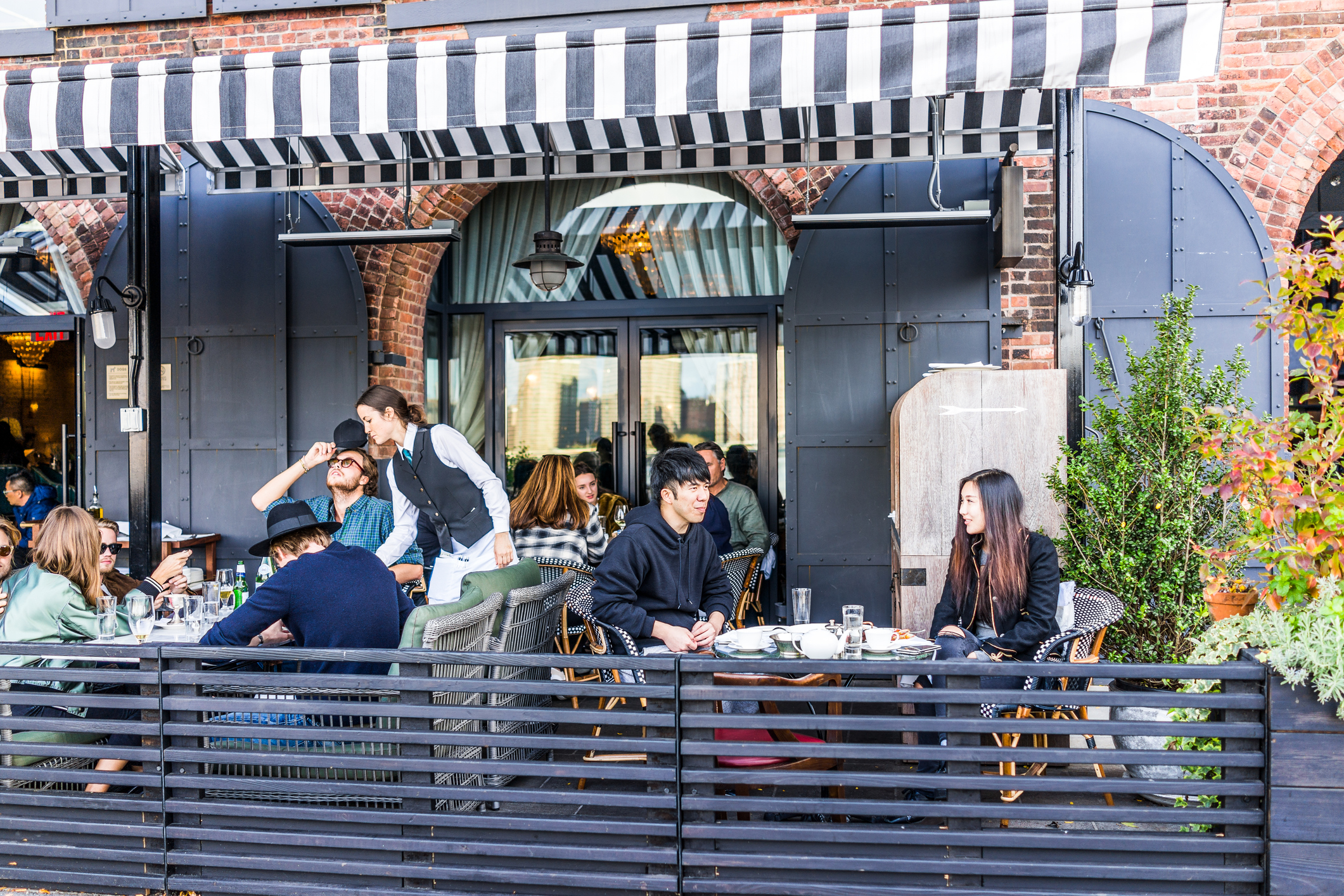 Outdoor Dining and Waterfront Restaurants to Explore Across Long Island, Brooklyn, Queens, and the Hamptons